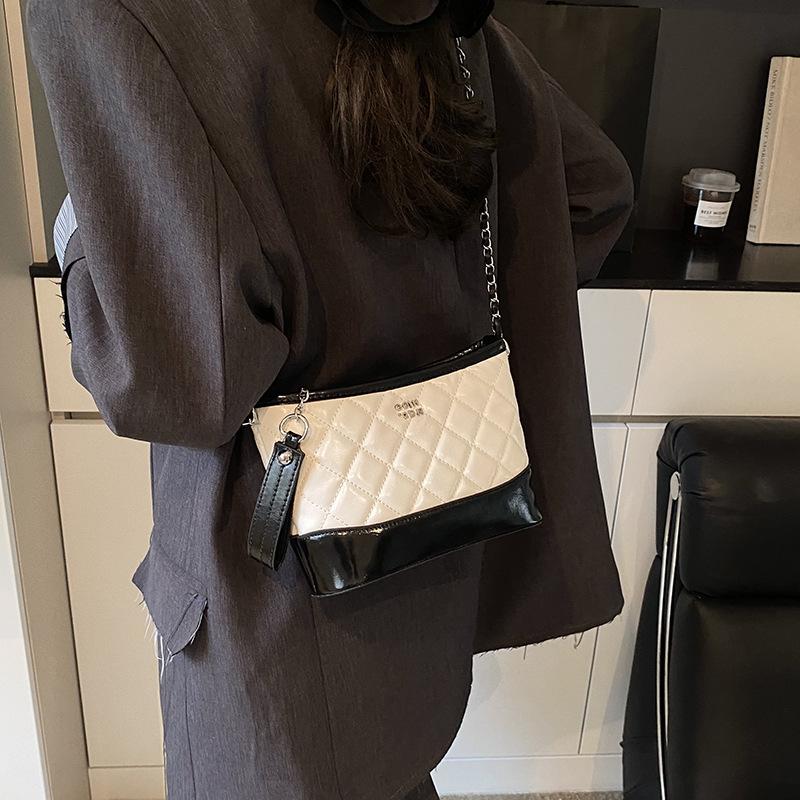 New Fashion Trend Rhombus Embroidery Thread Stray Bag Single Shoulder Oblique Span Chain Bag Fashion