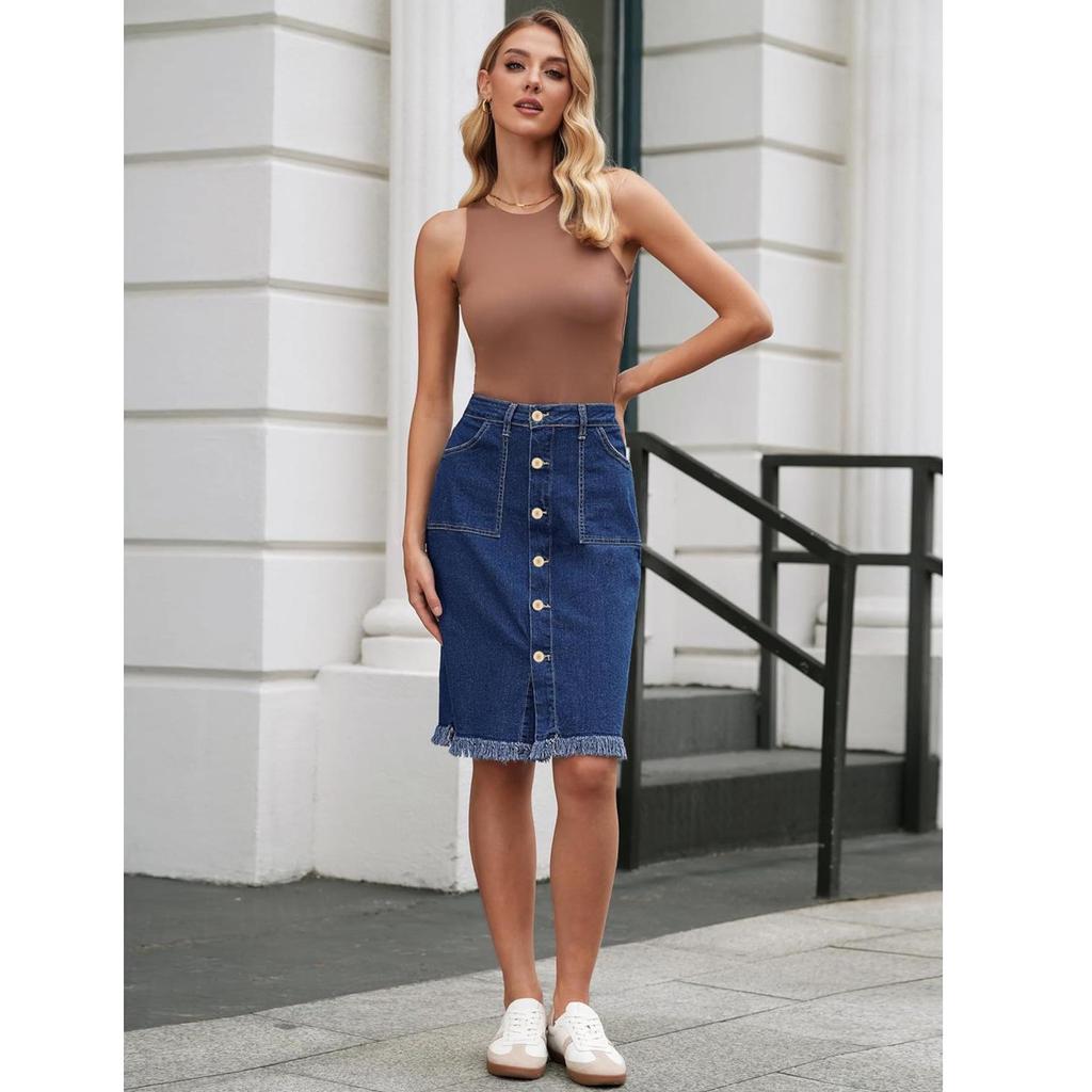 2025 Elegant Stretch Denim Skirt with Frayed Hem and Multi-Button Design
