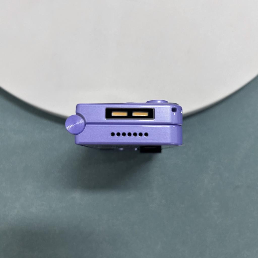 Nový V8 Pro 2G Skládací Mobilní Telefon 1,77 palce Dvojitý Displej MTK Dual SIM Dual Standby Vestavěná Baterie Mp3 Mp4 Bluetooth Mini Svítilna Mobilní Telefon