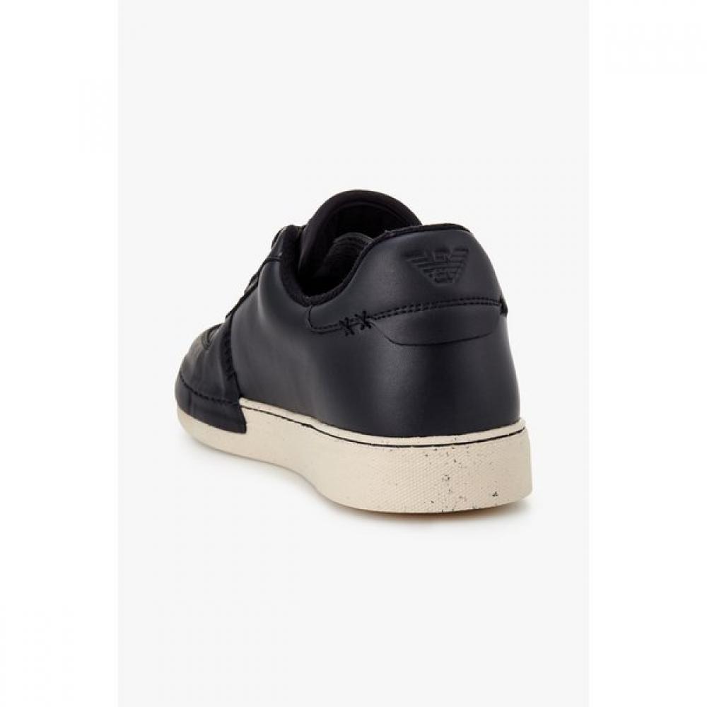 Emporio Armani Men S Leather SneakerS Spotted Sole A515131014