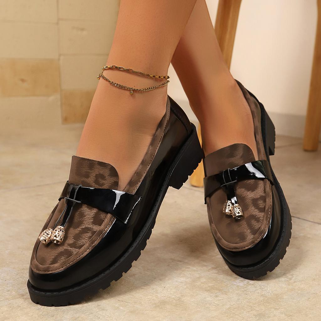 Damen Übergröße Lässige Plateau Schuhe mit niedrigem Absatz 2025 Frühling und Herbst Mode Leopard Dekorativ Slipper zum Hineinschlüpfen.