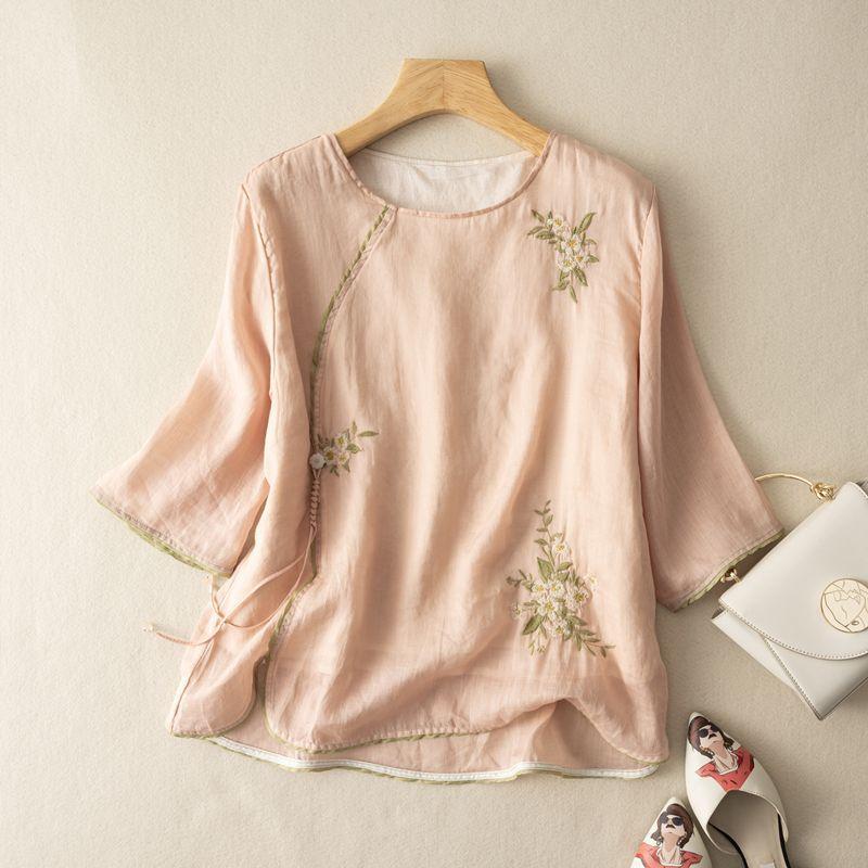 Cotton and linen literary and retro five-quarter-sleeved short-sleeved top, exquisite embroidered T-shirt, summer new versatile women