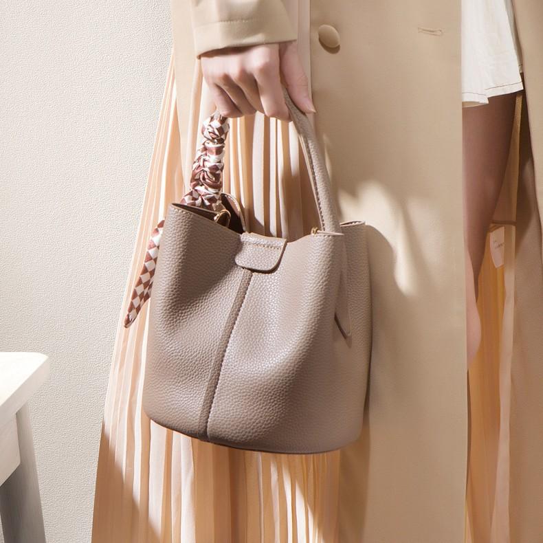 Borsa a secchiello da donna Borsa alla moda Design pubblico Borsa da pendolare Borsa a mano Senso di qualità Borsa a tracolla da donna