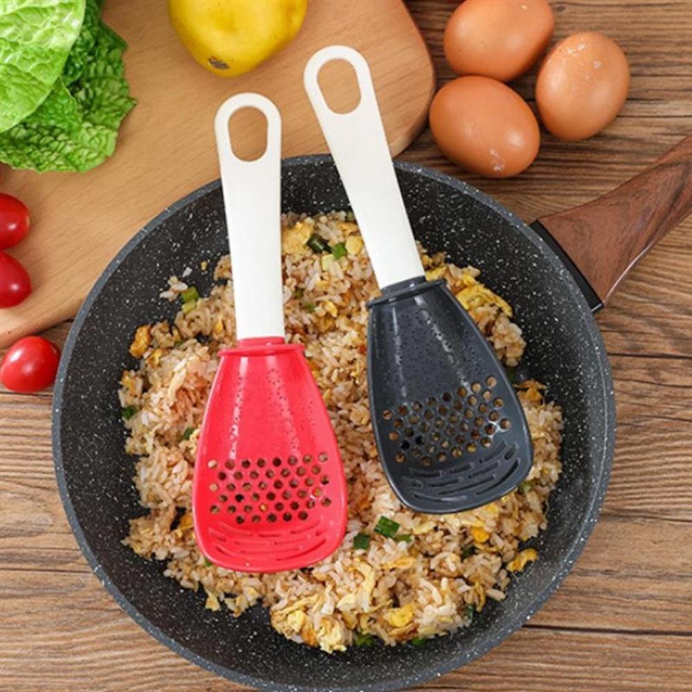 Multifunctional Kitchen Spoon The Heat -resistant Suspension Spoon for Potatoes and Garlic with A Strainer