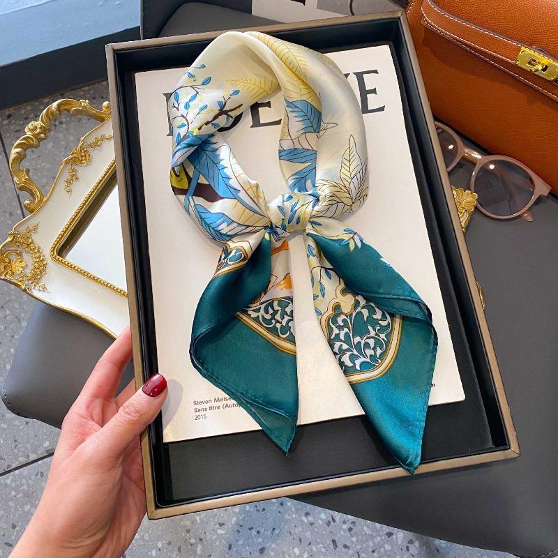 Zhang Ruonan silk scarf women's spring and summer new fashion retro accessories scarf neck high-end small square scarf
