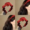 Retro Red Knitted Headband for Women, High-end Style, Wide Brim, Versatile Headband for Autumn and Winter.