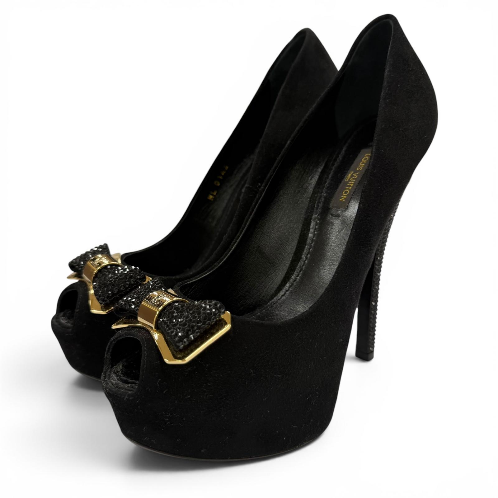 Great LOUIS VUITTON pumps LV Metal Ribbon Rhinestone Suede Leather black 35.5 Used