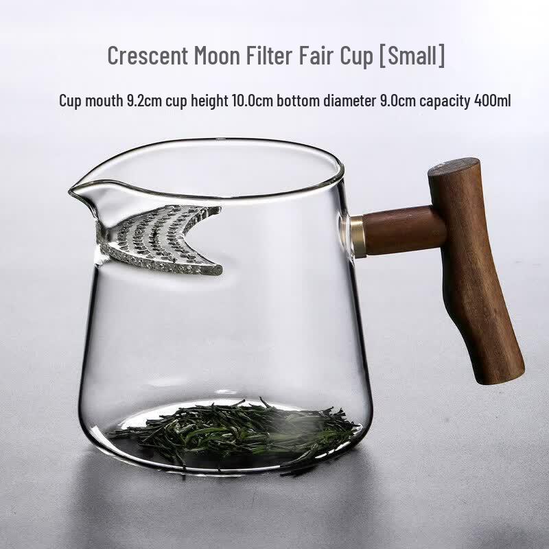 Heat-Resistant Glass Gongdao Bei with Integrated Tea Infuser