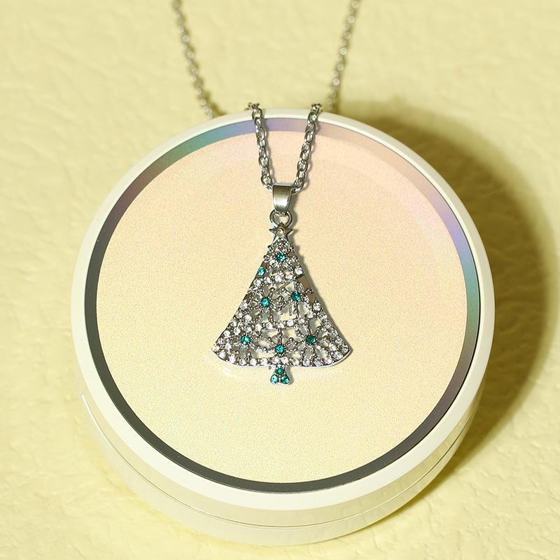 Exquisite Sparkling Zircon Christmas Tree Pendant Necklace, Suitable for Women's Christmas Party Accessories,  Gifts