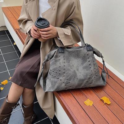 Women's 2025 Retro Rivet Tote: Trendy, Large-Capacity Shoulder Handbag.