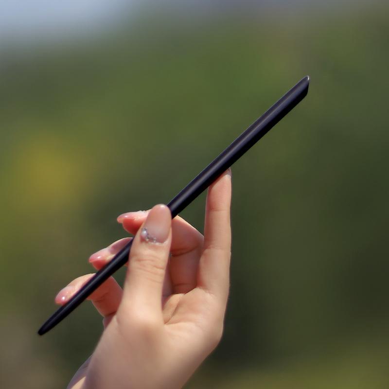 

Elegant Ebony Carved Hairpin: Ancient Style, Modern Simplicity, Chinese-Inspired High-End Hair Accessory for Women