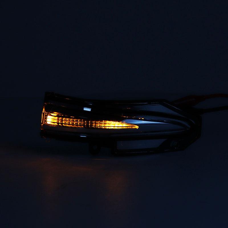 Car Rearview Side Mirror LED Turn Signal Light Side Wing Reversing Indicator Lamp For Toyota RAV4 2012 2013 2014 2015 2016
