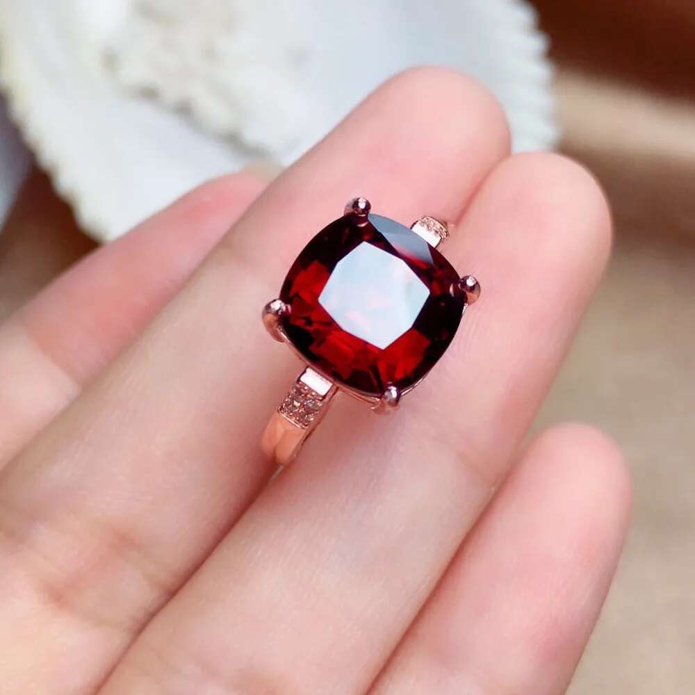 Wosikate Vintage Geometric Shape 10*10Mm Garnet Red Ruby Rose Gold Plated Wedding Ring For Women Copper Jewelry Finger Ring Open