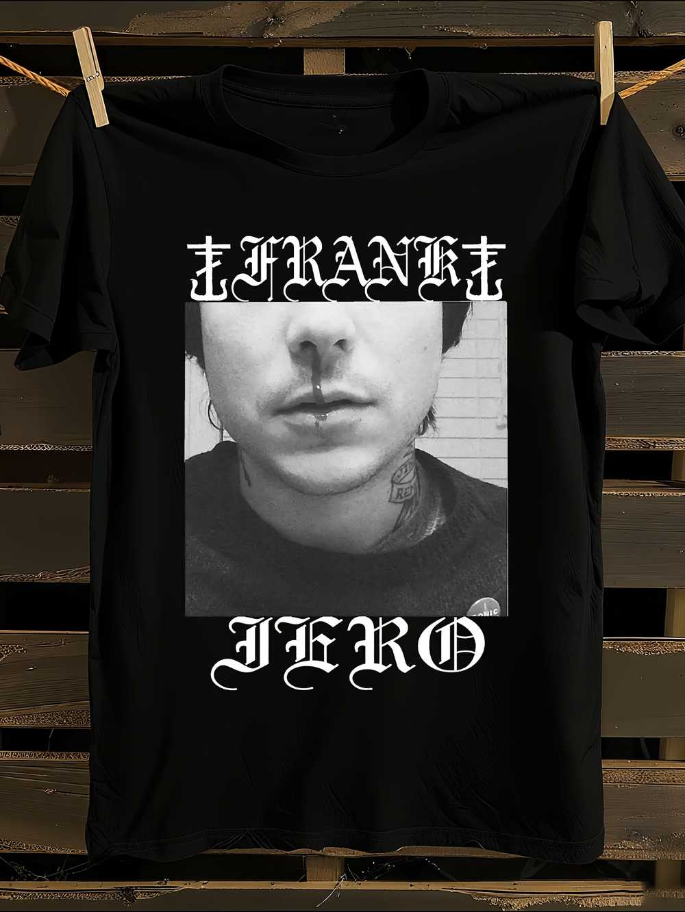 

Frank Iero Official Merchandise Nose Bleed T-Shirt Mens Tshirt Womens Tshirts with Letters Print Short Sleeves T-Shirt Casual Street Tee Shirt Top S