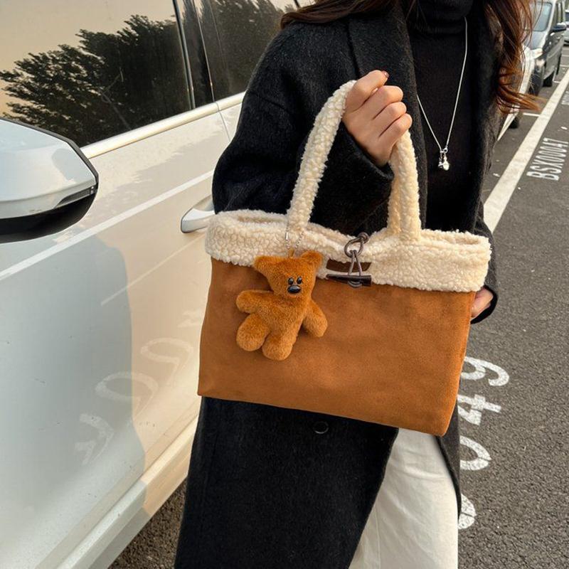 Vintage Horn Butt Suede Tote Bag Women Korean Imitati Lamb Wool Trim Brown Handbag With Pendant Versatile Casual Shoppingbag