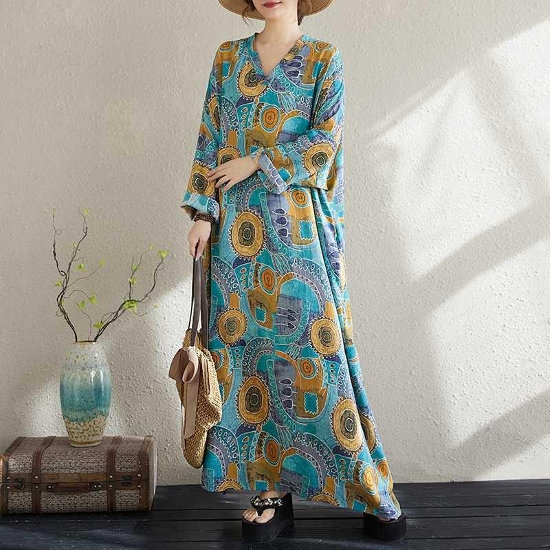 New V-neck Loose Plus Size Simple Vacation Style Long-sleeved Women's Long Dresses