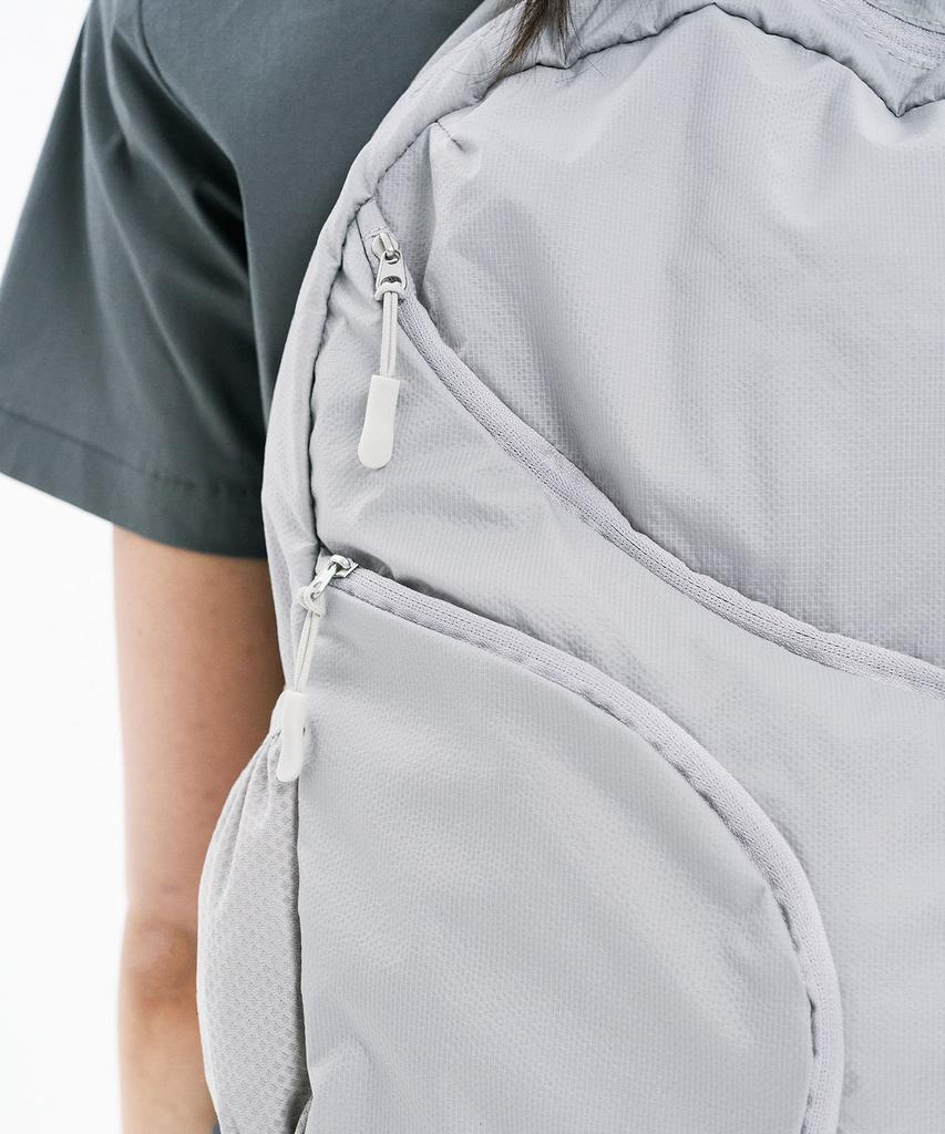 Hanahi Double Diagonal Zipper Backpack Gray