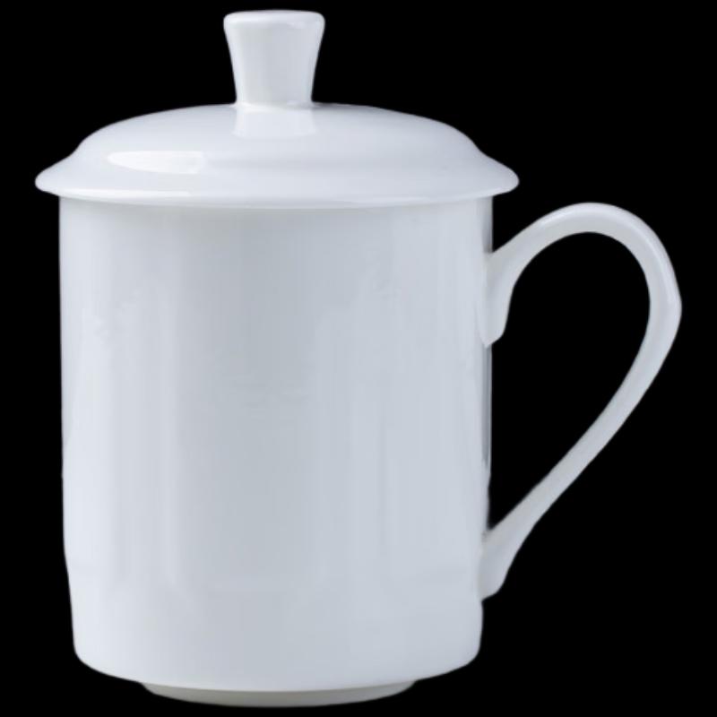 Керамическая кружка из костяного фарфора с крышкой