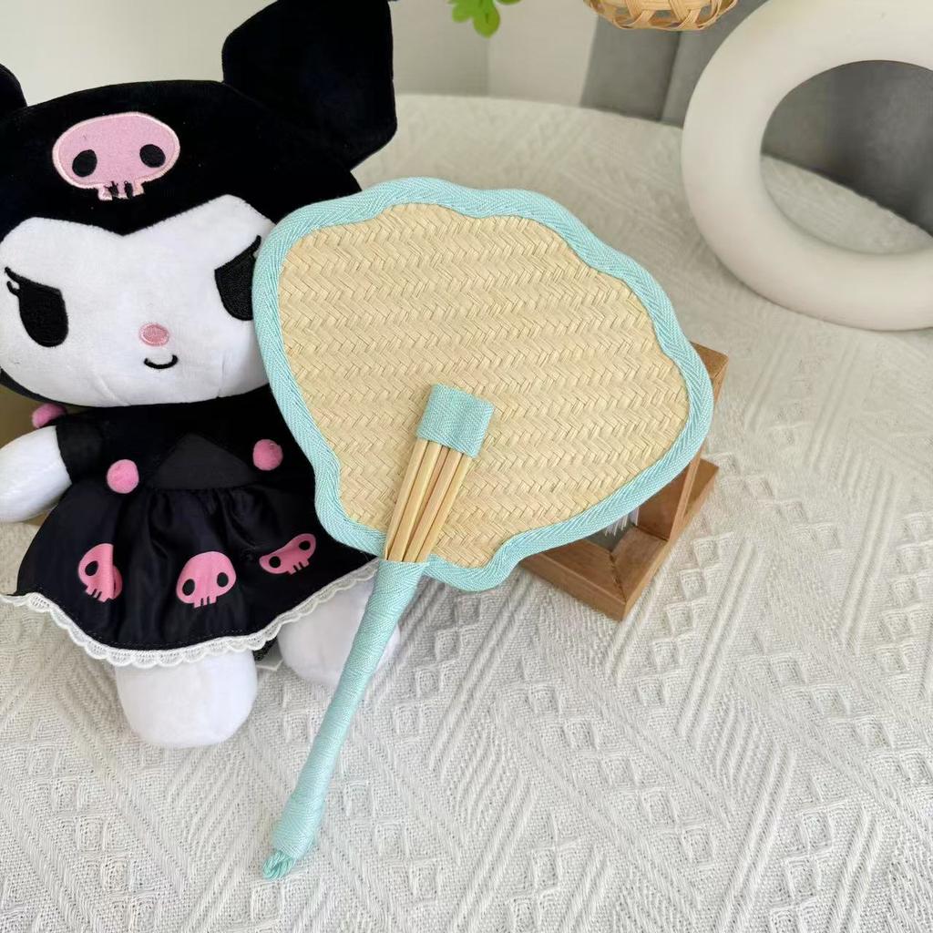 Summer travel with the same group fan, pure handmade portable fan, cute Pu Fan