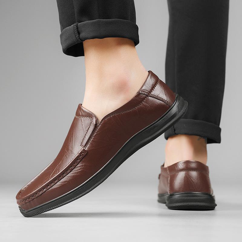 Vår Sommar Nya Herrskor Äkta Läder England Stil Trendiga Slip-on Bekväma Körskor Mjuk Sula Casual Läderskor