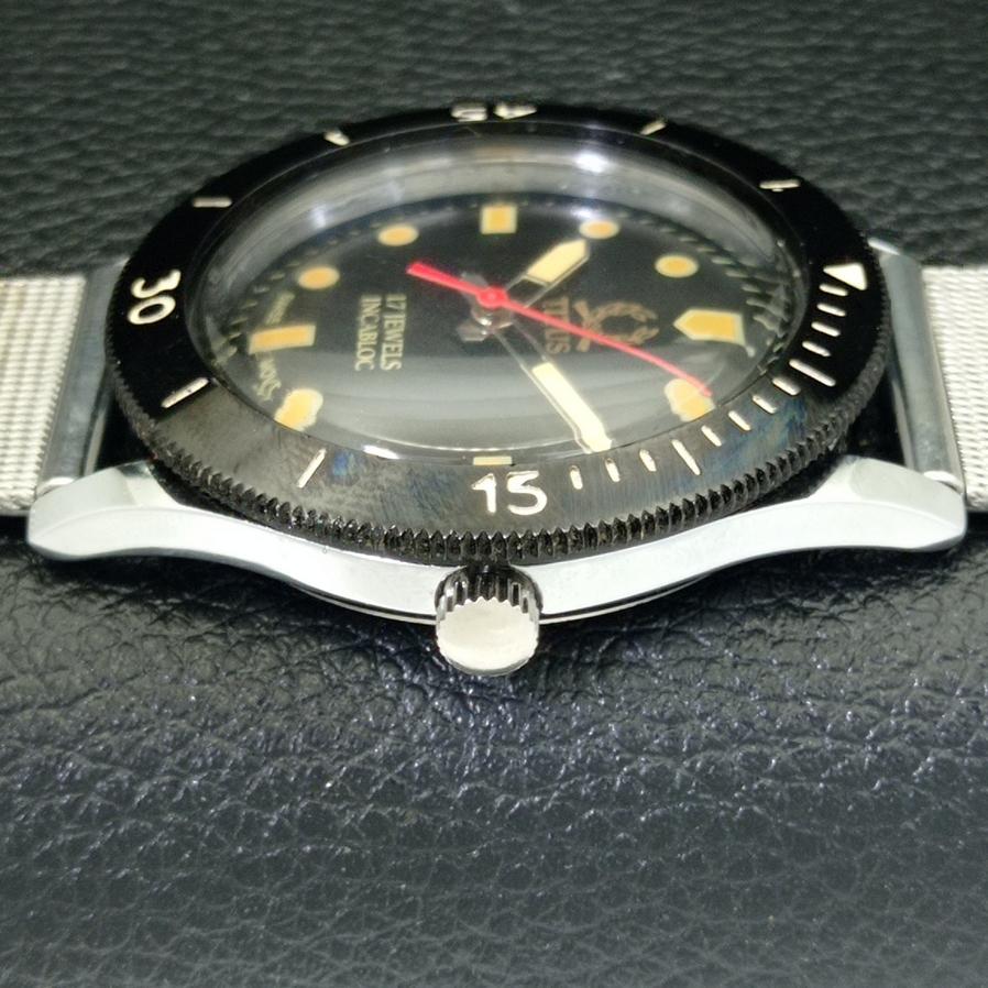 40MM DREHBARE LÜNETTE SCHWEIZER HERREN AUFGEARBEITETE TITUS SCHWARZES ZIFFERBLATT UHR a430789-2 R104-a430789