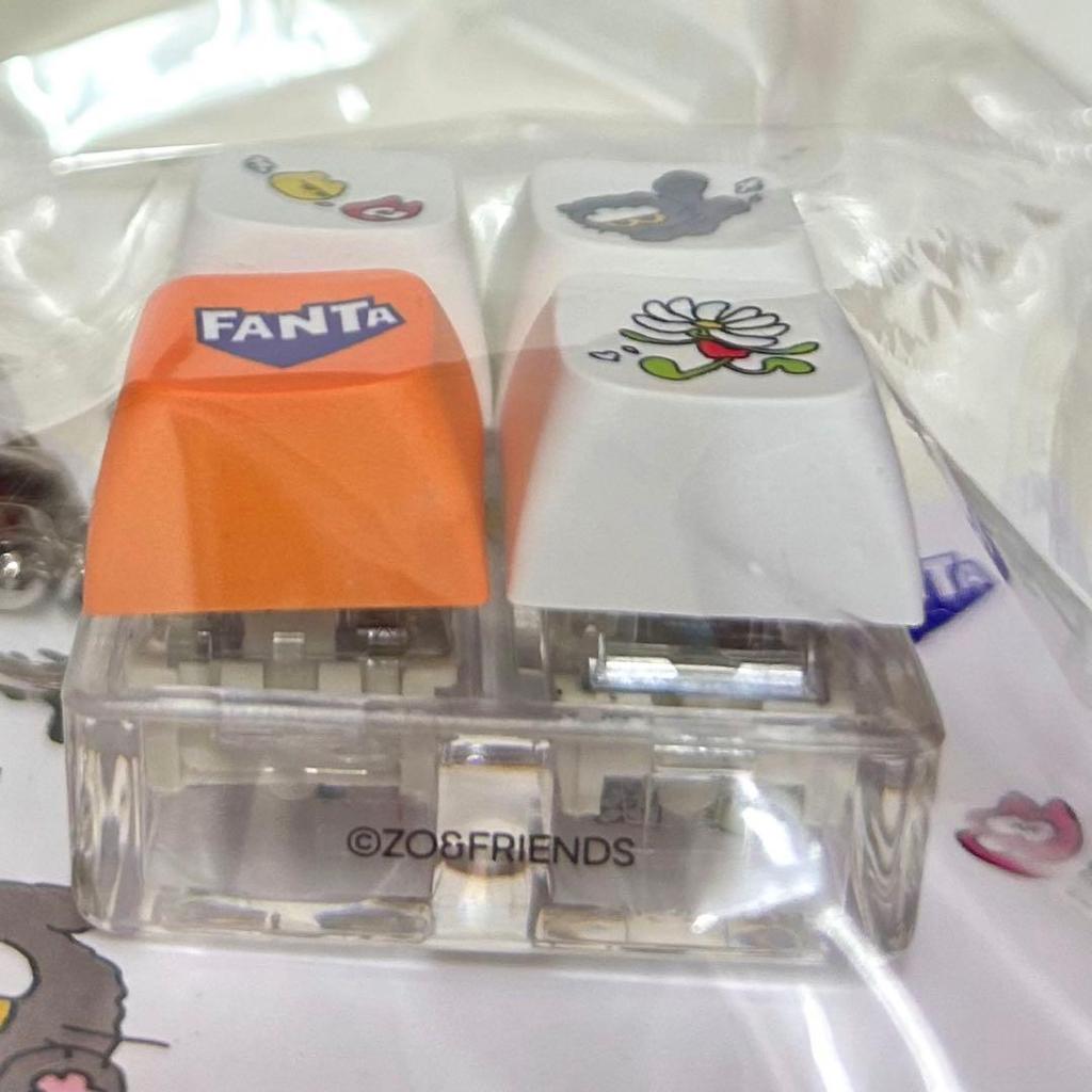 [USED] ZOA Fantasia Keychain (Korean Limited Edition) G-DRAGON