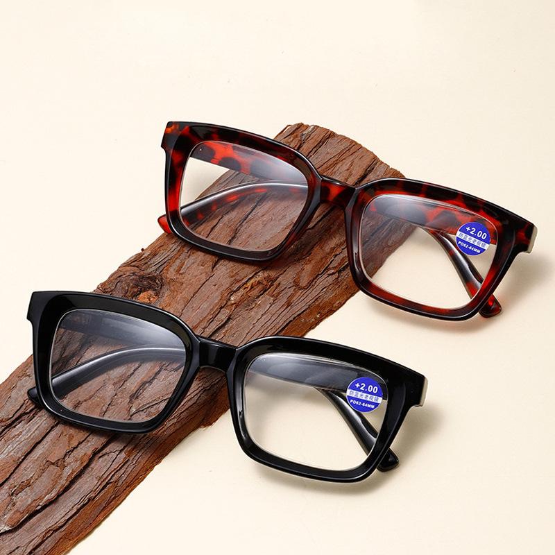 New Women Fashion Reading Glasses Large Frame Anti Blue Light Trendy Eyewear Suitable Reading Books Viewing Computer Eyeglass