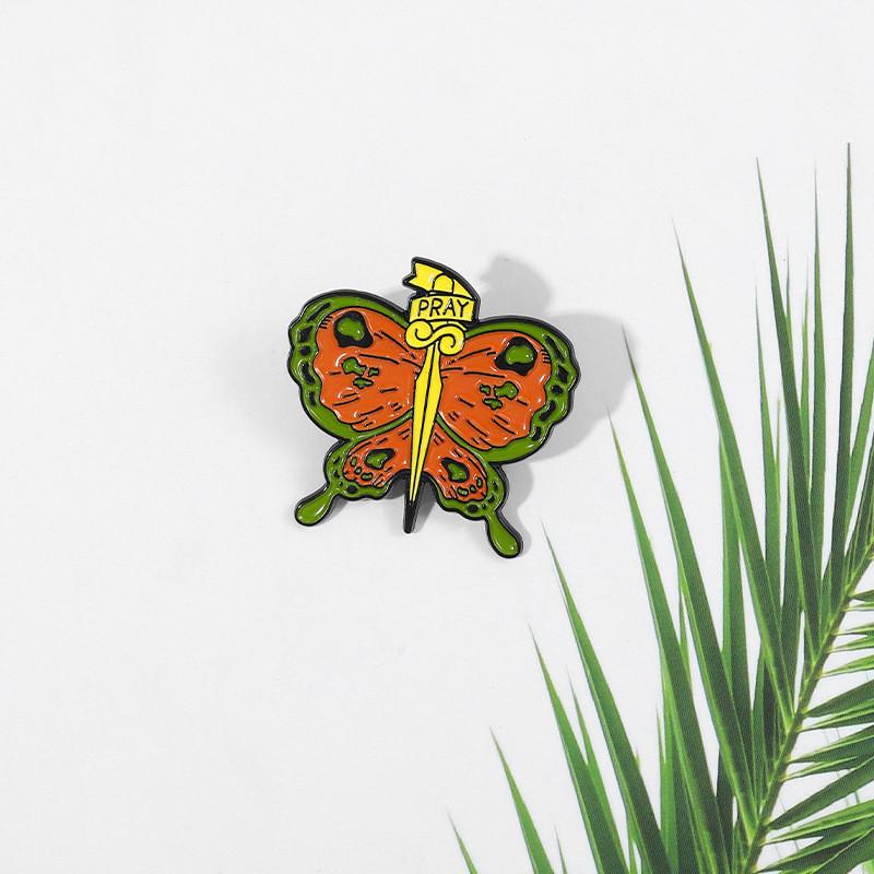 Creative Jojo Cartoon Character Enamel Badge Featuring Jotaro And Jolyne In Unique Design