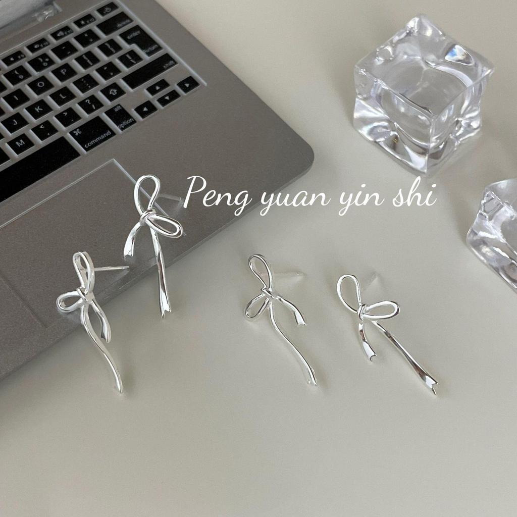 Su Chuang S925 Sterling Silver Bow Stud Earrings for Girls - Elegant, Unique Design with a High-End Feel.