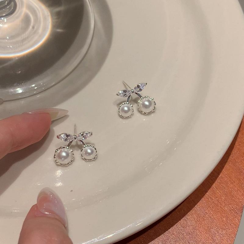 

Серьги-гвоздики с вишневым жемчугом, милые сладкие фруктовые серьги, летние украшения