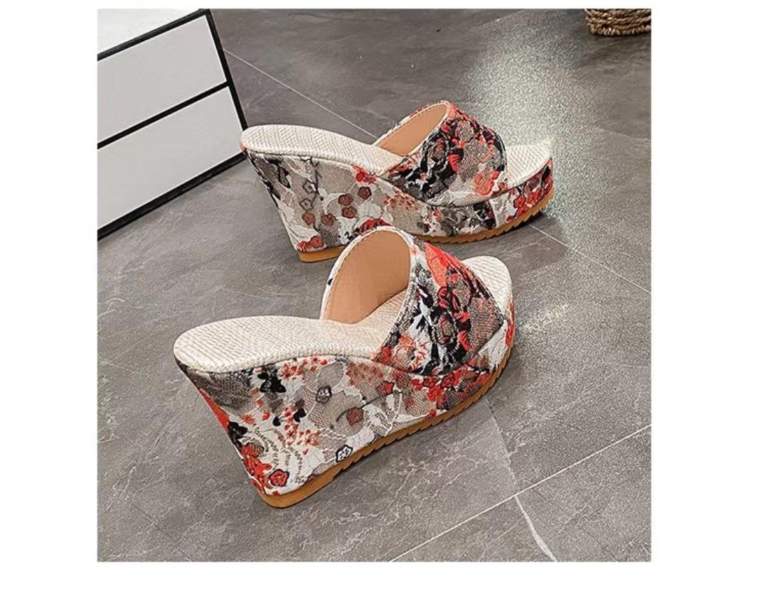 

Large size thick bottom leopard print European and American new muffin bottom with women s slippers Amazon 42 червоний