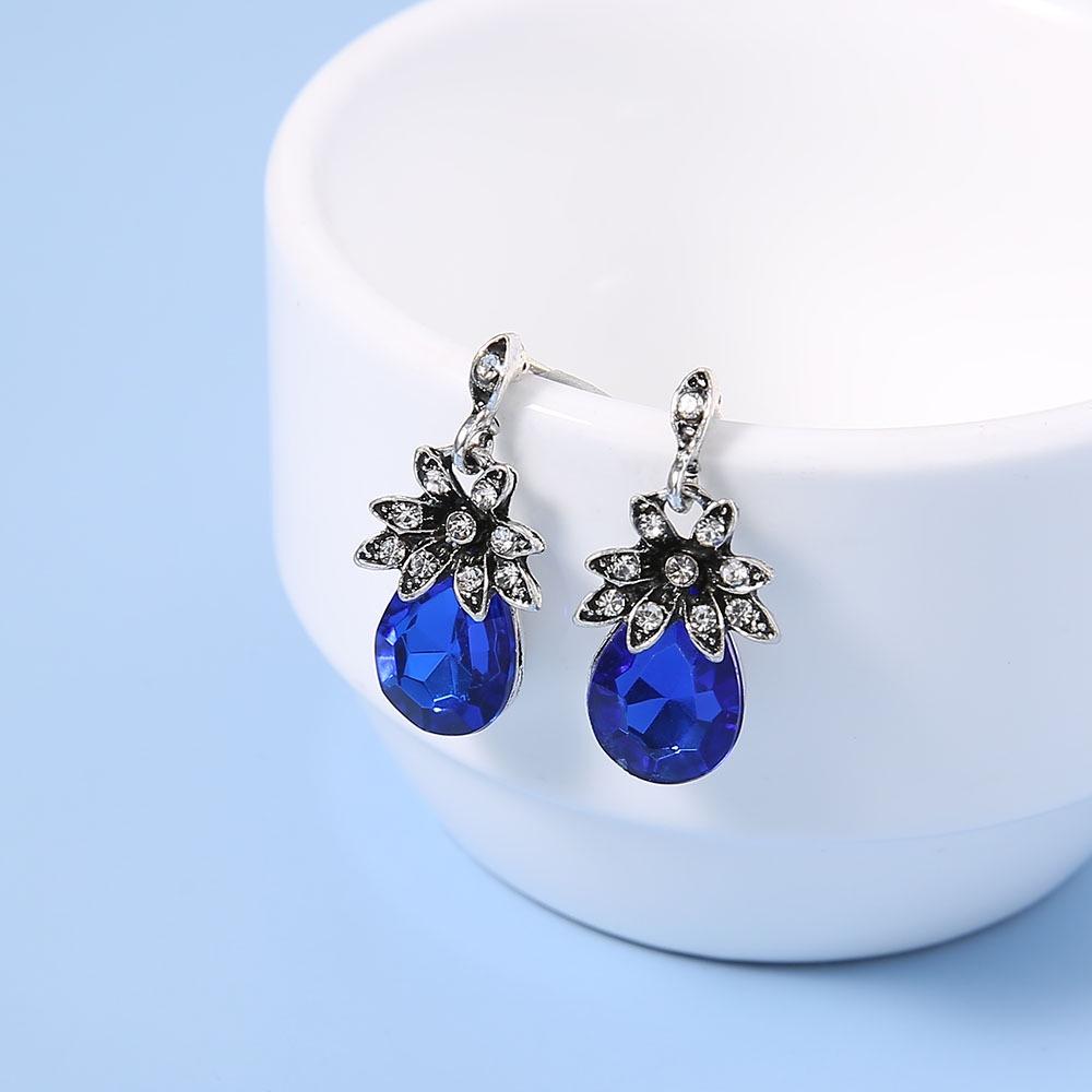 

Сплав Шикарные Ретро Серьги Креативные Серьги-пусеты в форме капель воды с россыпью кристаллов для женщин