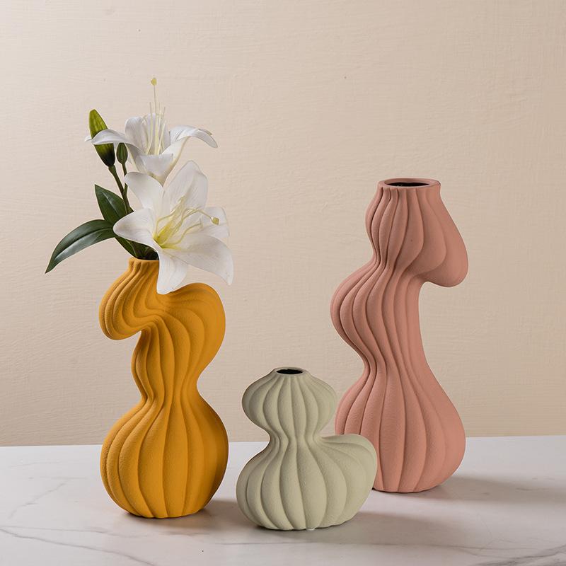 Ceramic Vase Geometric Twisted Stripes Abstract Flower Arrangement Accessories Flower Vase Home Decoration Accessories