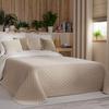 VELVI Bedspread 220x240cm - Dark Cream with a Geometric Pattern