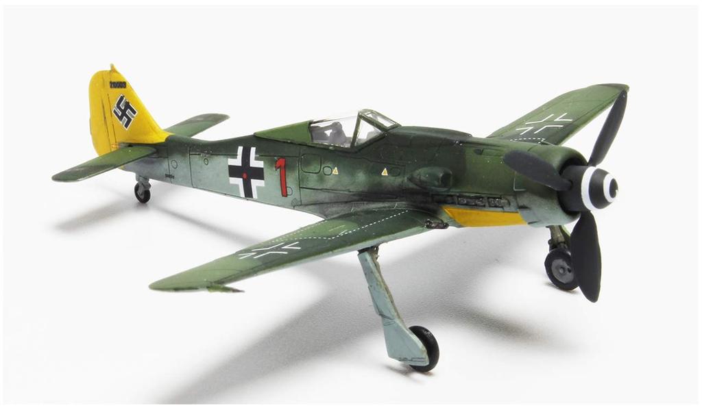 Platz German Air Force Fw190 Yellow Tail Set Plastic Model 1/144 Focke-Wulf D-9 2-Piece PDR-14
