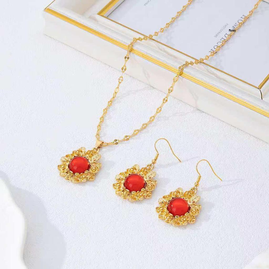 French Retro Jewelry Set: Elegant Straw Hat Necklace & Earrings