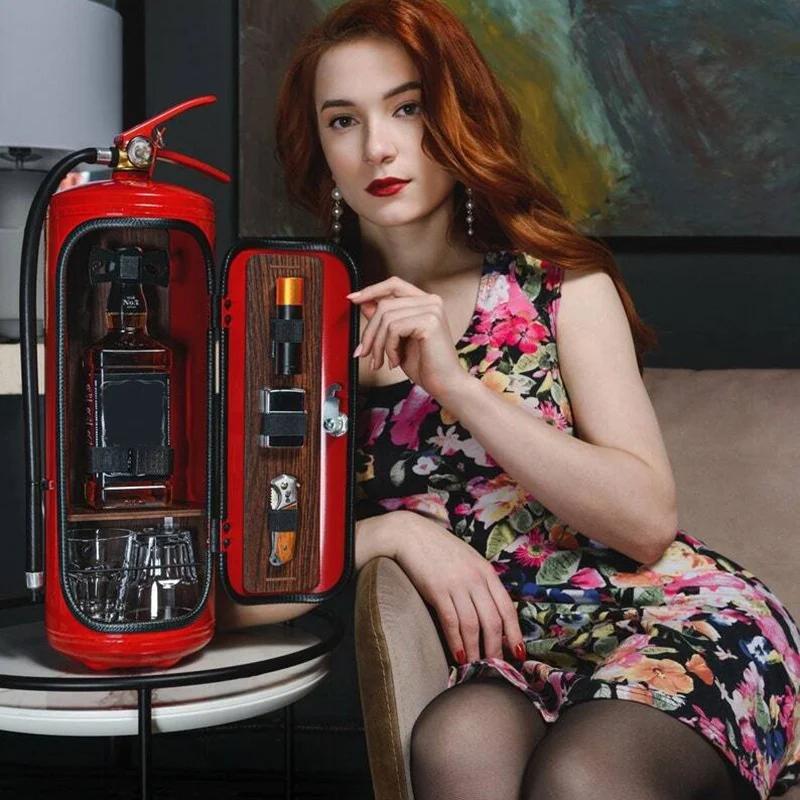 Estintore caldo Mini Bar Regalo di Natale Bar in lattina Simulazione Estintore Ornamento da tavolo Decorazione per la casa