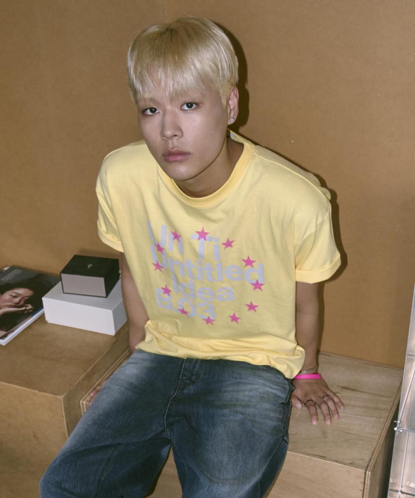Eontaiteulseoul Untitle Steri Round Crop Short Sleeve Yellow