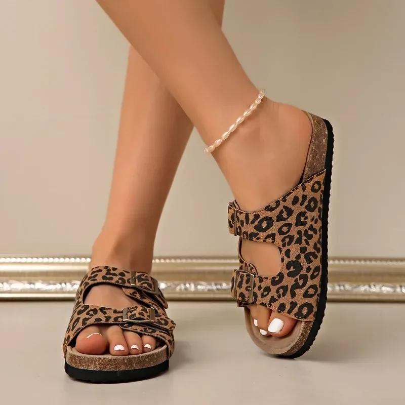 

Модная женская обувь 2025 Босоножки с открытым носком Женские шлепанцы Модные с леопардовым принтом Повседневные сандалии Летние с ремешком и пряжкой Большие размеры Римские плоские шлепанцы 43