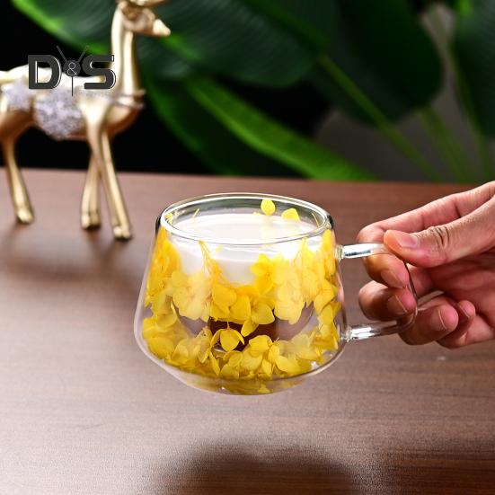 200ML Clear Glass Mug Double Wall Insulated Cup with Handle Aesthetic Dehydrated Flower Design Heat Preserving Tumbler for Coffee Tea