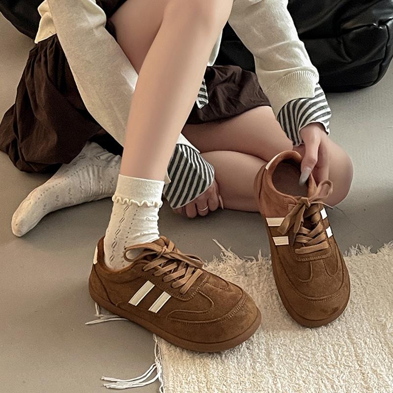 Versatile suede color matching single shoes lace-up girls German training shoes autumn and winter retro fashion casual sports shoes Forrest Gump shoes