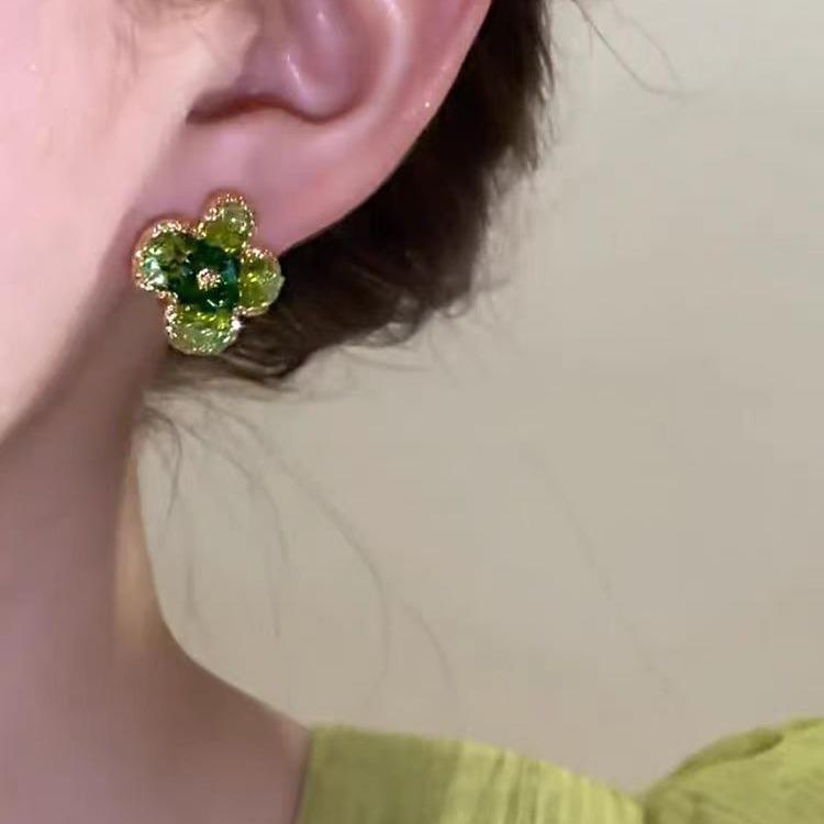 "Summer Rhapsody" High-End Green Crystal Flower Earrings for Women - Unique Luxury Design
