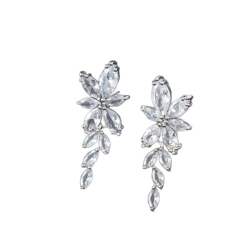 Super Flash Copper Inlaid Zircon Stud Earrings, Celebrity Women's Elegant Temperament Earrings, High-end Light Luxury Bridal Earrings Accessories