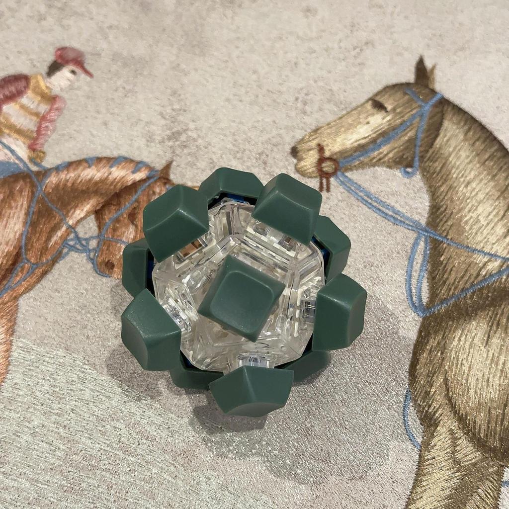 Fidget Ball for Keyboard, Mini Clicker Sensory Tool Office And Classroom