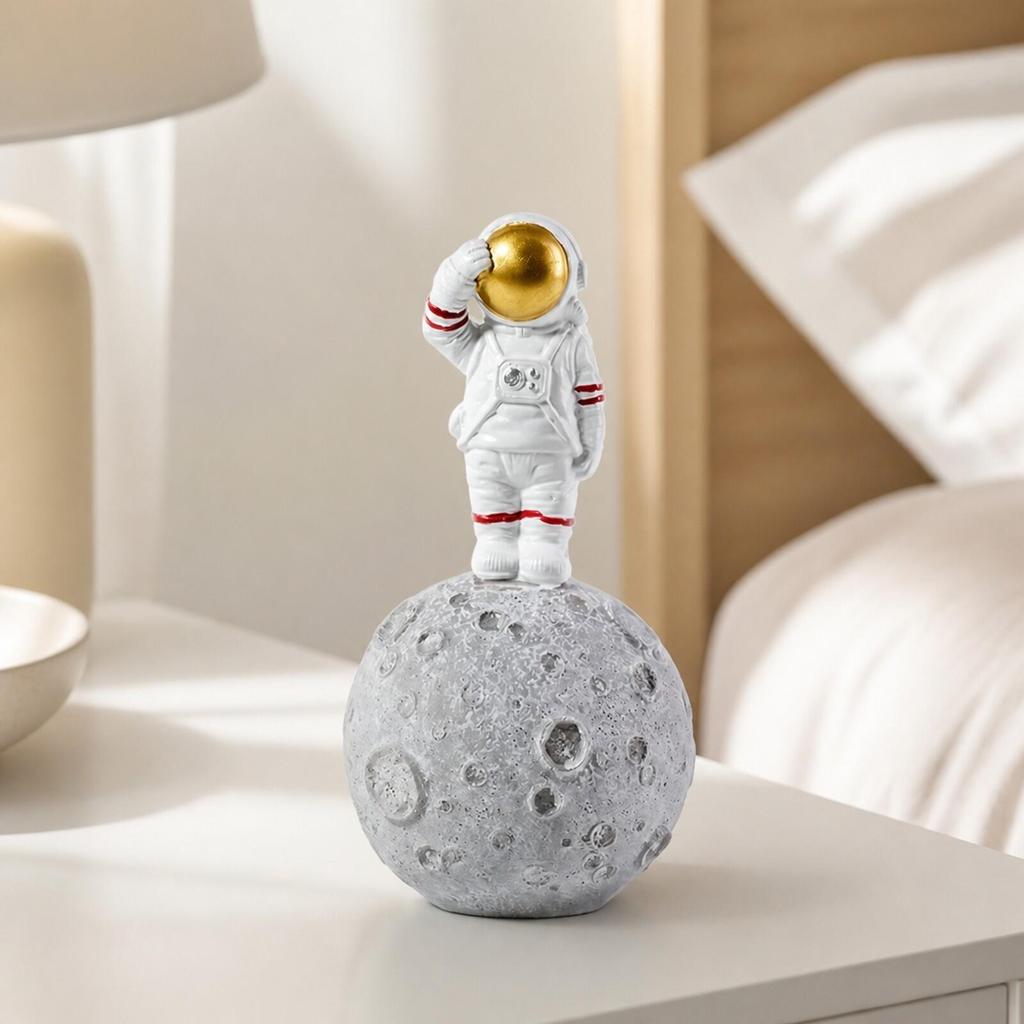 Astronaut Figurine Ornamental Statue Cool