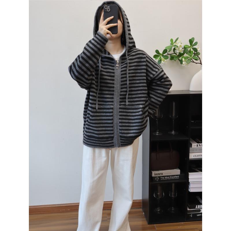 

Контрастный полосатый вязаный кардиган на молнии с капюшоном, новый свободный повседневный свитер-куртка для женщин на осень и зиму One size