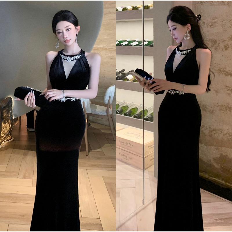 Temperament Celebrity Heavy Industry Order Diamond Neck Light Luxury Black Dress Slim Female Golden Velvet Dress Dress