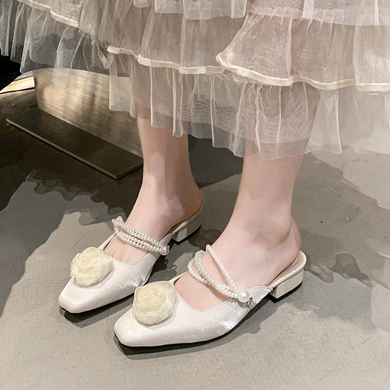 Fashion Elegant Mid Heels Women Slippers Flower Bead Heeled Shoes 2025 Fashion New Sandals Pumps Summer Trend Square Toe Shallow Slides