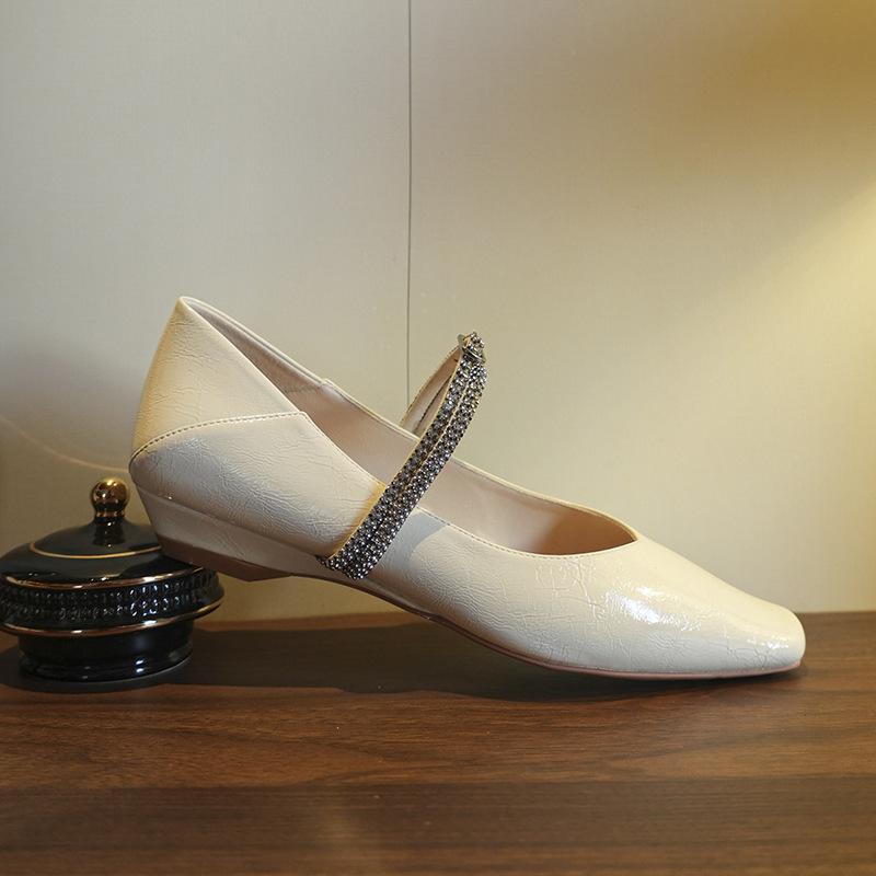 

Блестящее слово из страз на танкетке, туфли-лодочки с маленьким квадратным носком, женские одинарные туфли в сказочном стиле, можно носить с двумя видами каблуков 39