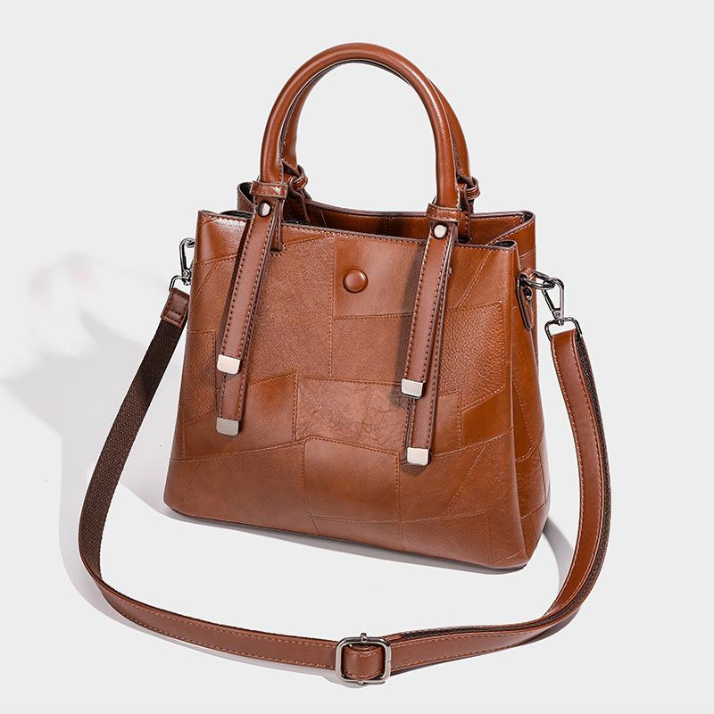 Guangzhou women's bucket bag 2026 new fashion versatile large-capacity commuter bag niche single-shoulder crossbody tote bag